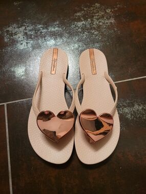 Ipanema Heart Flip Flops Size 7